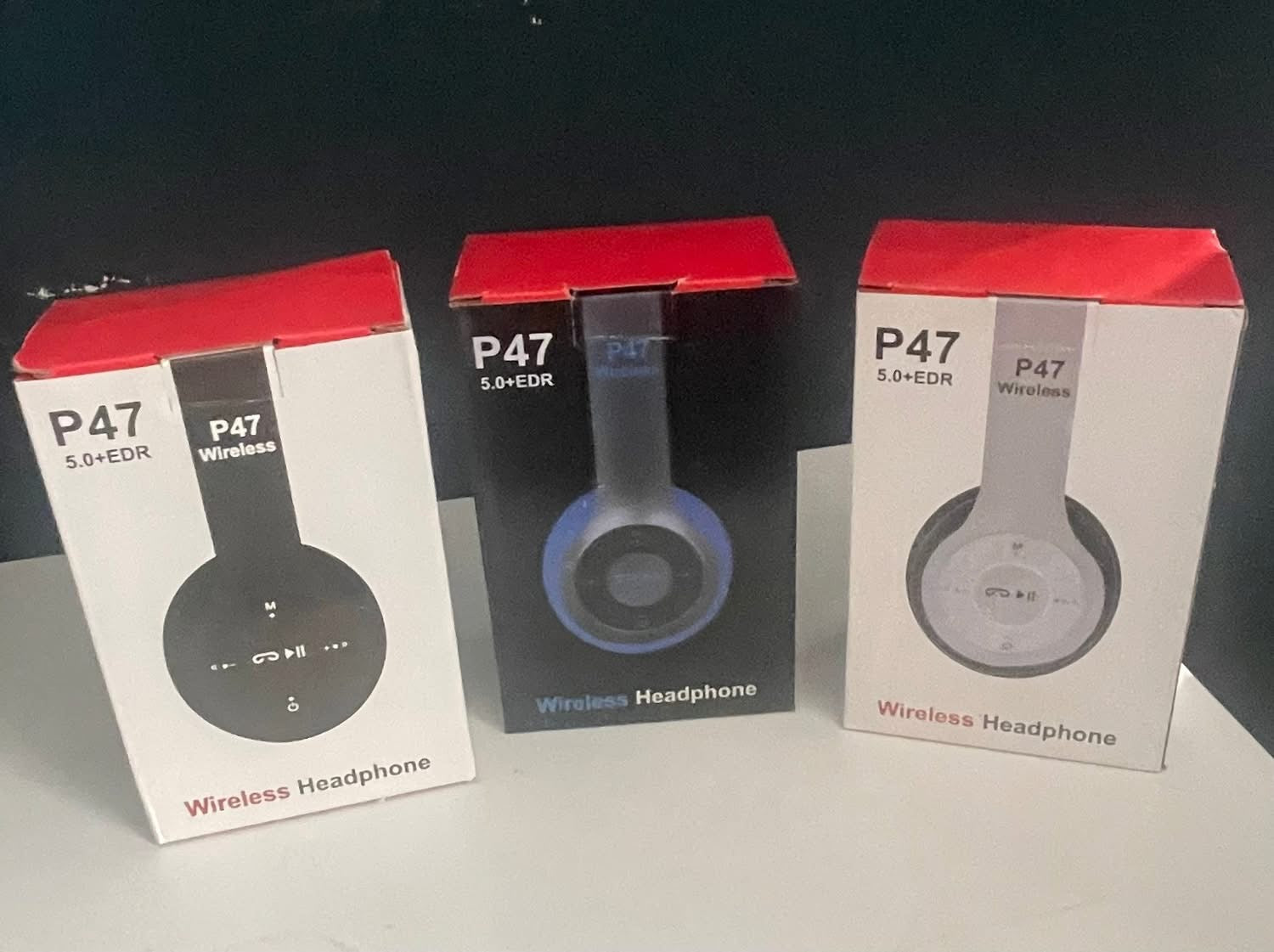 P47 Bluetooth headphones (black)
